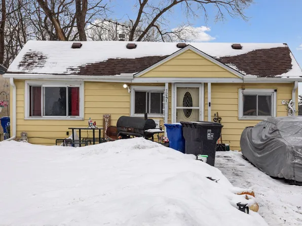 1241 Barclay St, Saint Paul, MN 55106