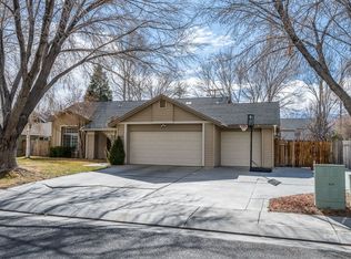 2350 Navajo Cir, Bishop, CA 93514