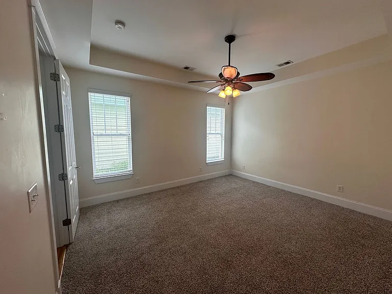 754 Murray Ave — Photo 22
