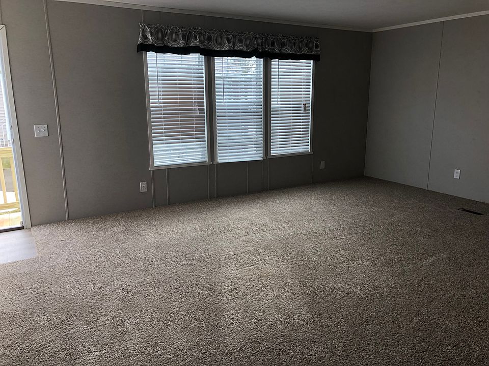 2nd image of 8035 Harbour Cv #854