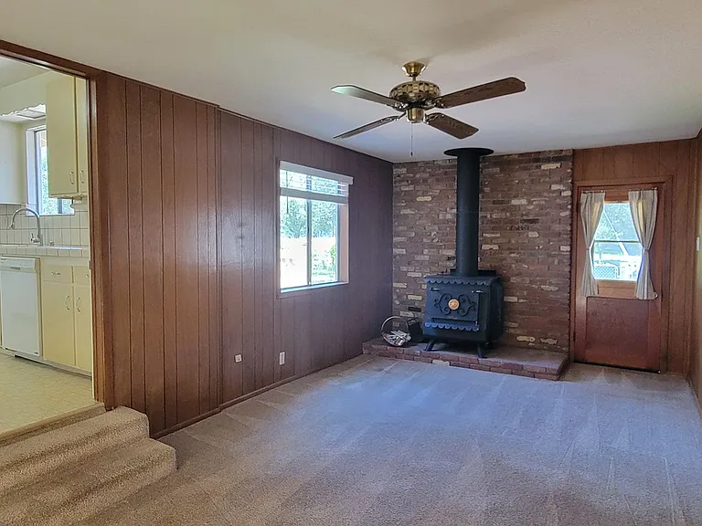 8171 Deschutes Rd — Photo 10