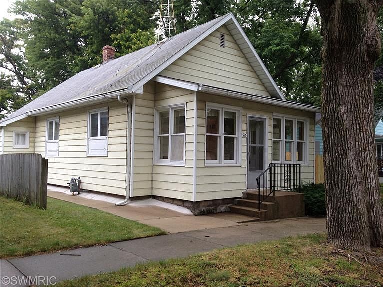 1st image of 915 Wolcott Ave