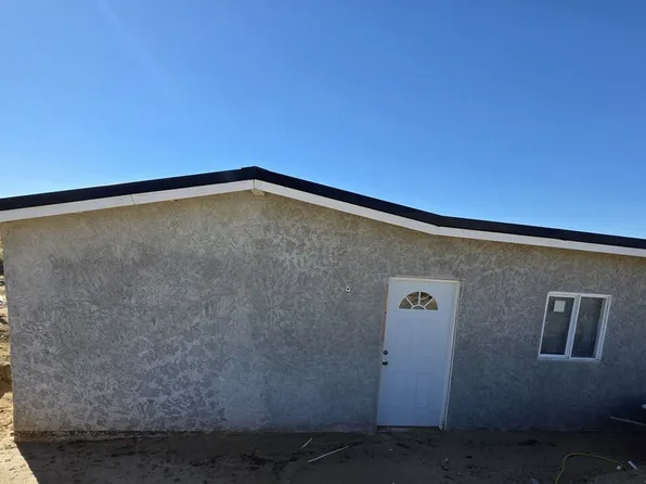 7797 E Quartz Rd, Mojave, CA 93501