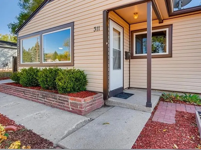 311 Redwood Dr — Photo 12