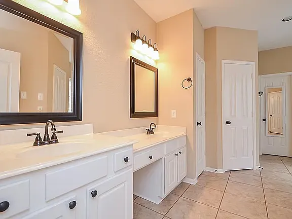 2606 Nutwood Dr — Photo 27