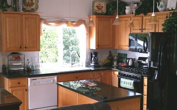 4th image of 16509 135th Ave E
