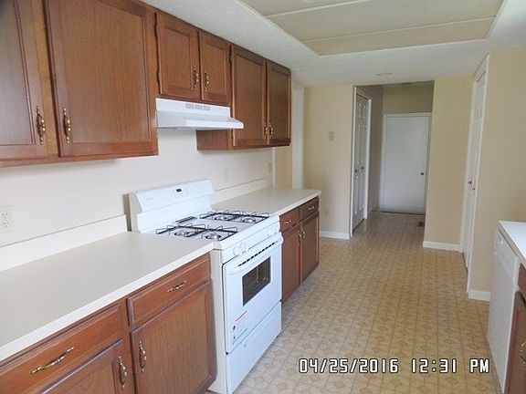 3rd image of 18235 Wagon Ln #5