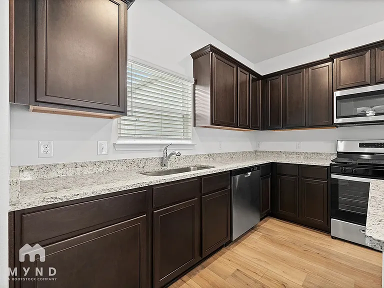 10853 Quinn Ct — Photo 5