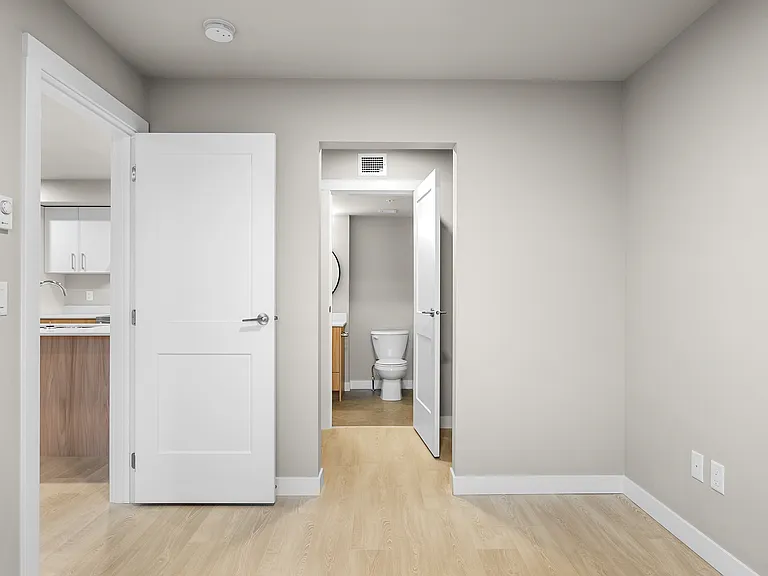 1310 Saunders St — Photo 18