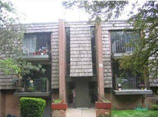 123 Forest Green Dr, Coraopolis, PA 15108