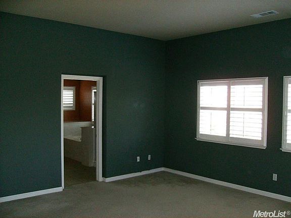 5th image of 1045 Jasmine Hollow Dr