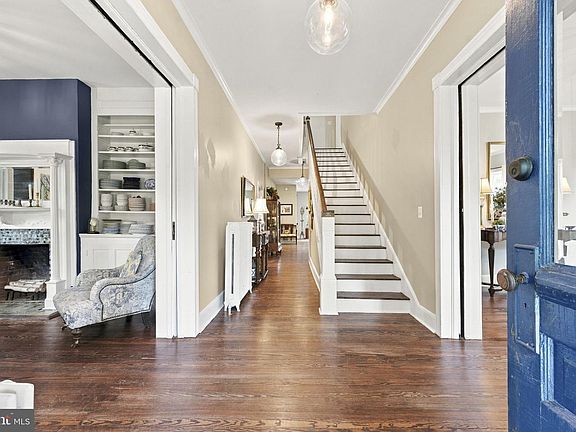 3rd image of 17121 Simpson Cir