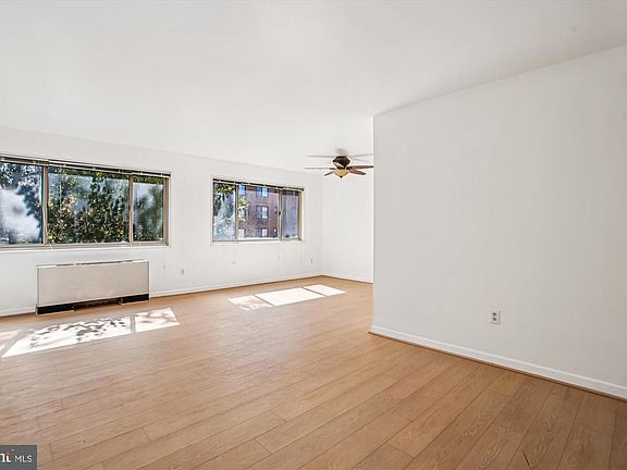 3rd image of 3900 Tunlaw Rd NW APT 509