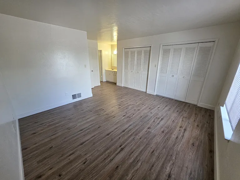 200 W Turner Rd #1 — Photo 13