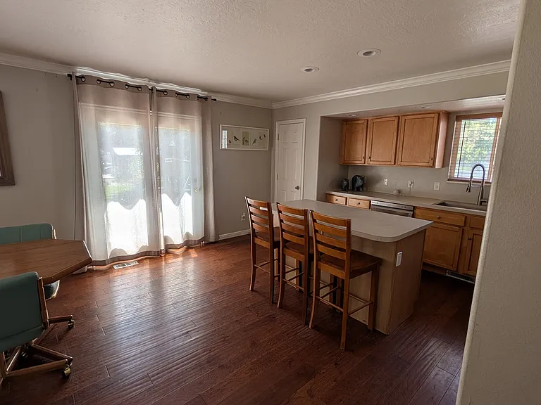 169 W Apple Ave — Photo 4
