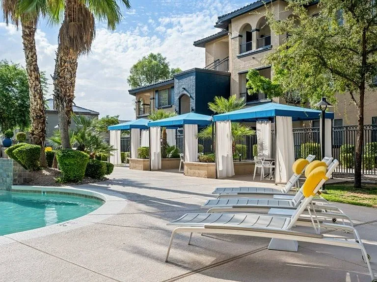 Pool Side Lounge