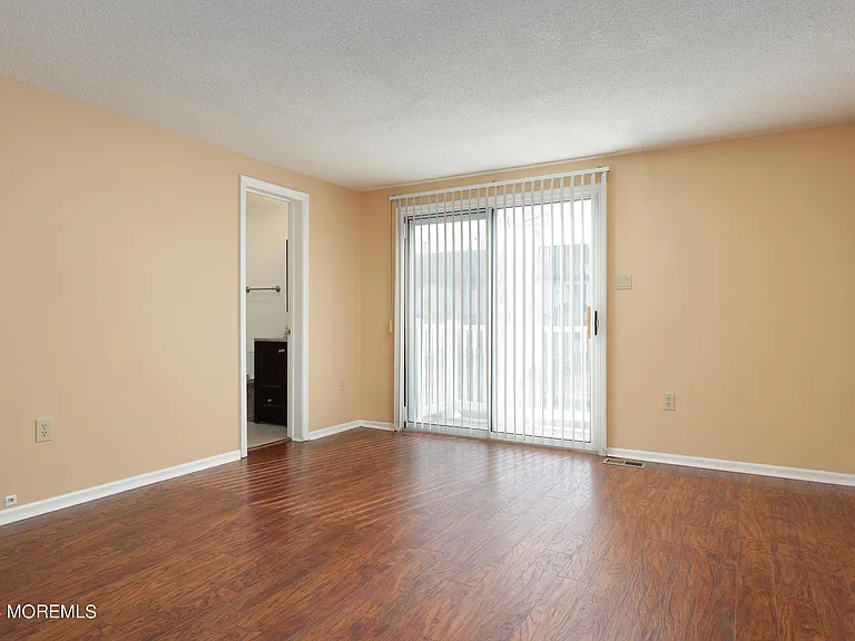 16 Pine Tree Ln — Photo 19