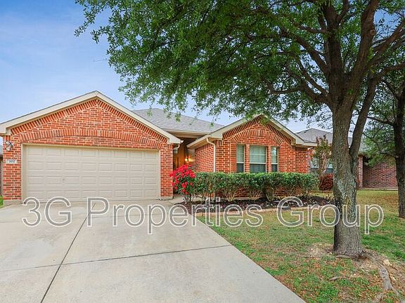 2nd image of 1432 Castlegar Ln