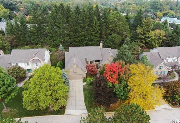 2nd image of 43426 Scenic Ln