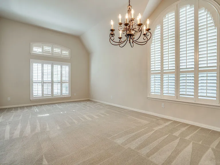 7747 Ivanhoe Dr — Photo 11