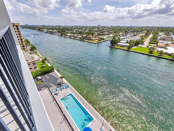 2nd image of 521 N Riverside Drive #1004