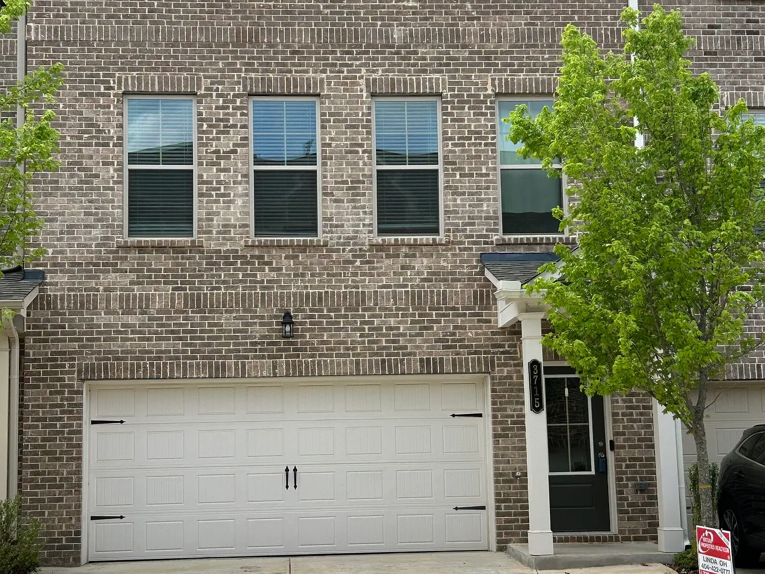 3 bed, 3.5 bath, 2019 sqft, $2,800 — Photo 2