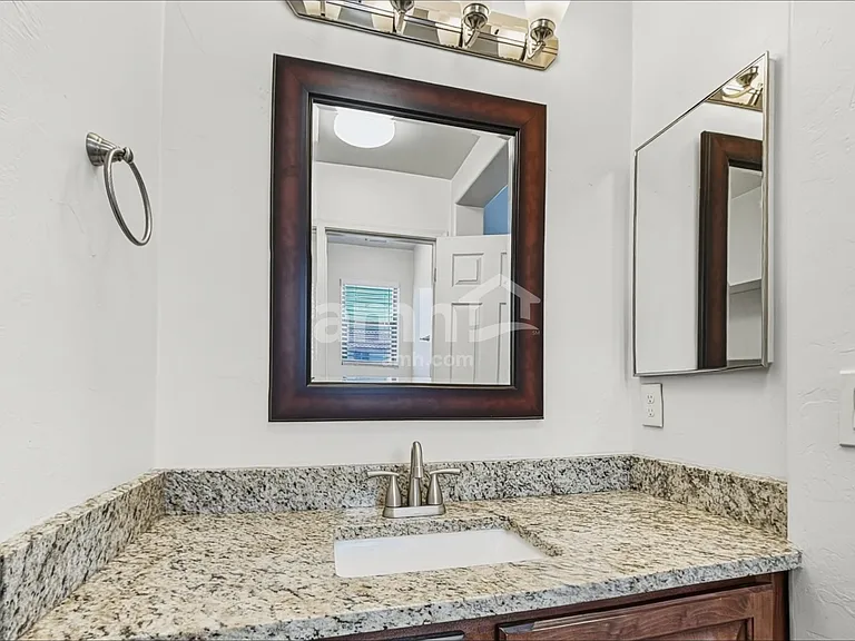 902 E Autumn Harvest Pl — Photo 11