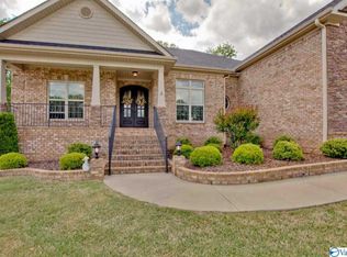 7106 Ridge Crest Rd, Owens Cross Roads, AL 35763