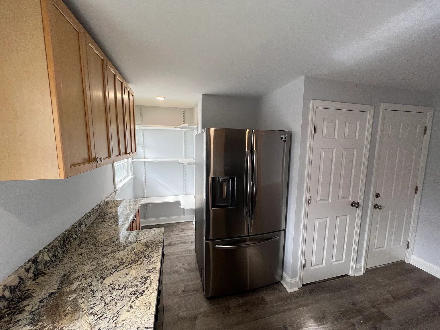 3 bed, 1.5 bath, 900 sqft, $3,500 — Photo 4