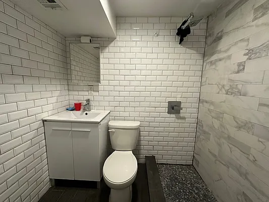 Rented by Yup Realty LLC | media 14