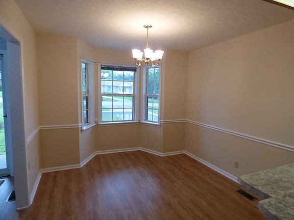 4th image of 978 Joey Dr