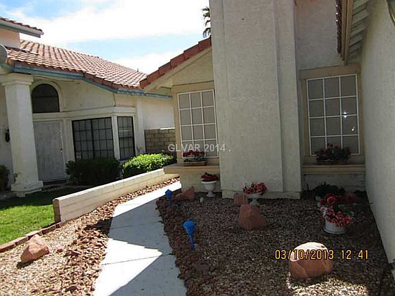 4th image of 7737 Selby Ct