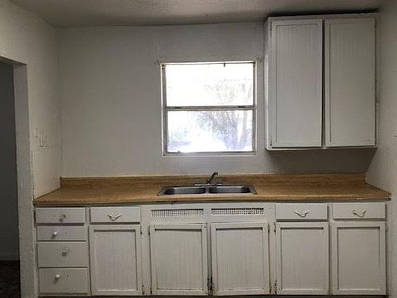 2nd image of 3804 Hiland Dr
