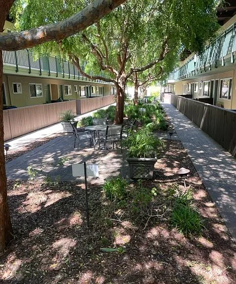 Wellsbury Apartment Homes — Photo 11