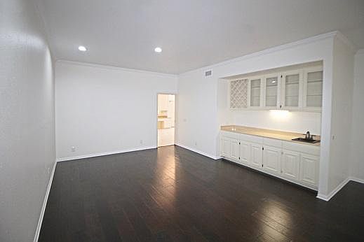 4th image of 8000 Donore Pl APT 45