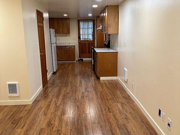 3rd image of 5526 16th Ave NE Unit B