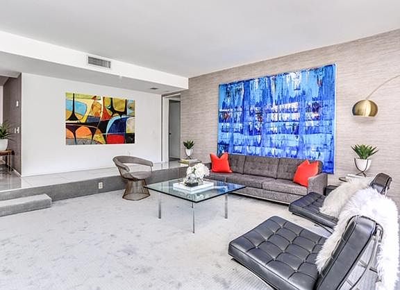 3rd image of 355 N Avenida Caballeros Unit 3