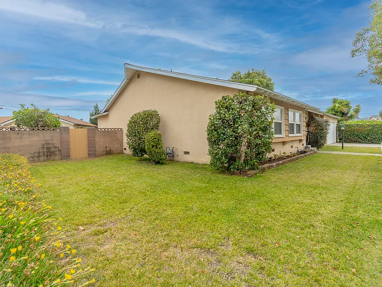 6460 Dos Rios Rd — Photo 3