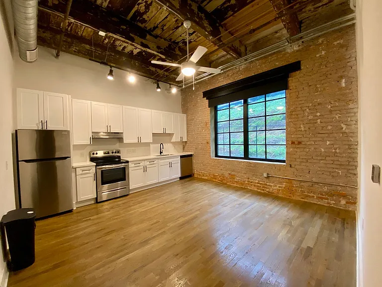 Lofts At Abrams Fixtures — Photo 19
