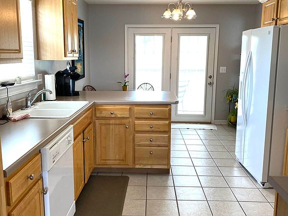 2nd image of 1101 Kennesaw Dr