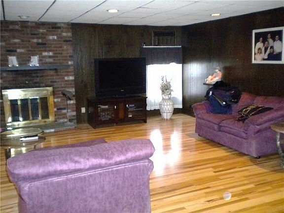 4th image of 100 Victor Ave