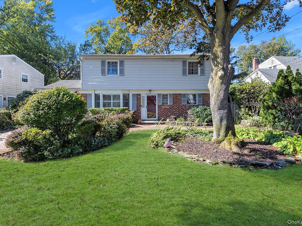 1st image of 23 Skyview Pl