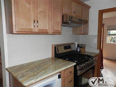 3rd image of 149 S Ashwood Ave
