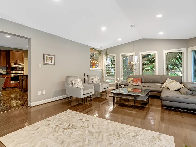 4900 Sunset Ln — Photo 31