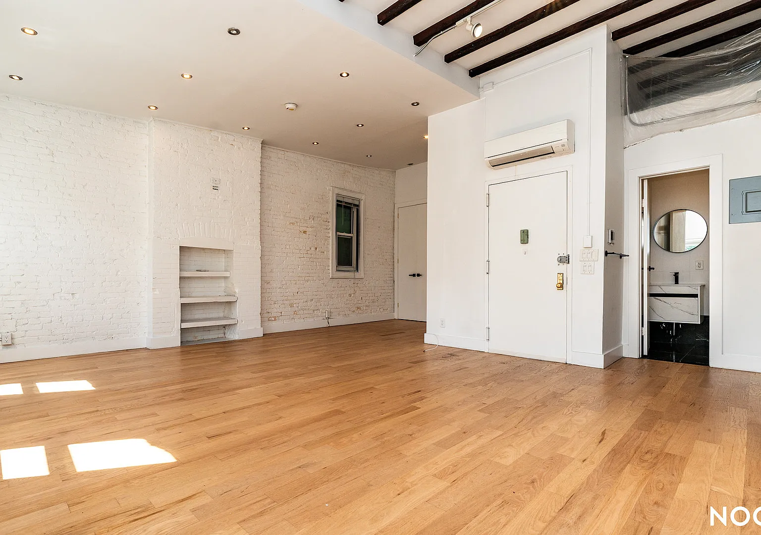 98 Moore Street — Photo 4