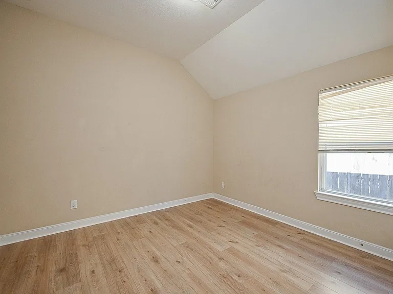 5823 Hillside River Ln — Photo 13