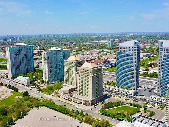 2nd image of 18 Lee Centre Dr #906