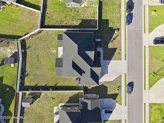 4th image of 2950 Cragburn Place