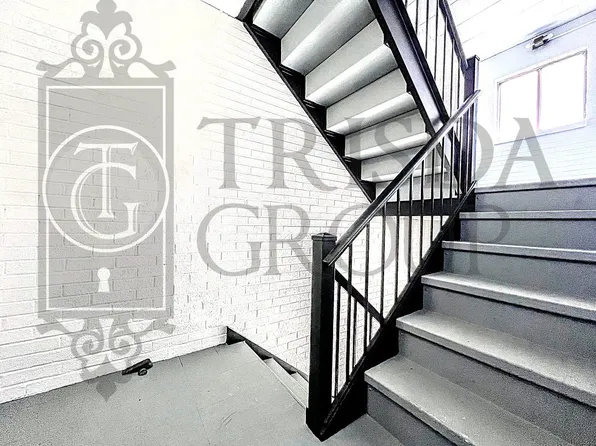 Avail Aug 1st! Budget friendly 2BR in Westview Borough--North Hills School District! AC, Parking,..., 336 Perry Hwy, Pittsburgh, PA 15229