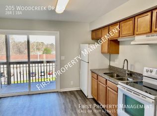 205 Woodcreek Dr #B-5, Rossville, GA 30741